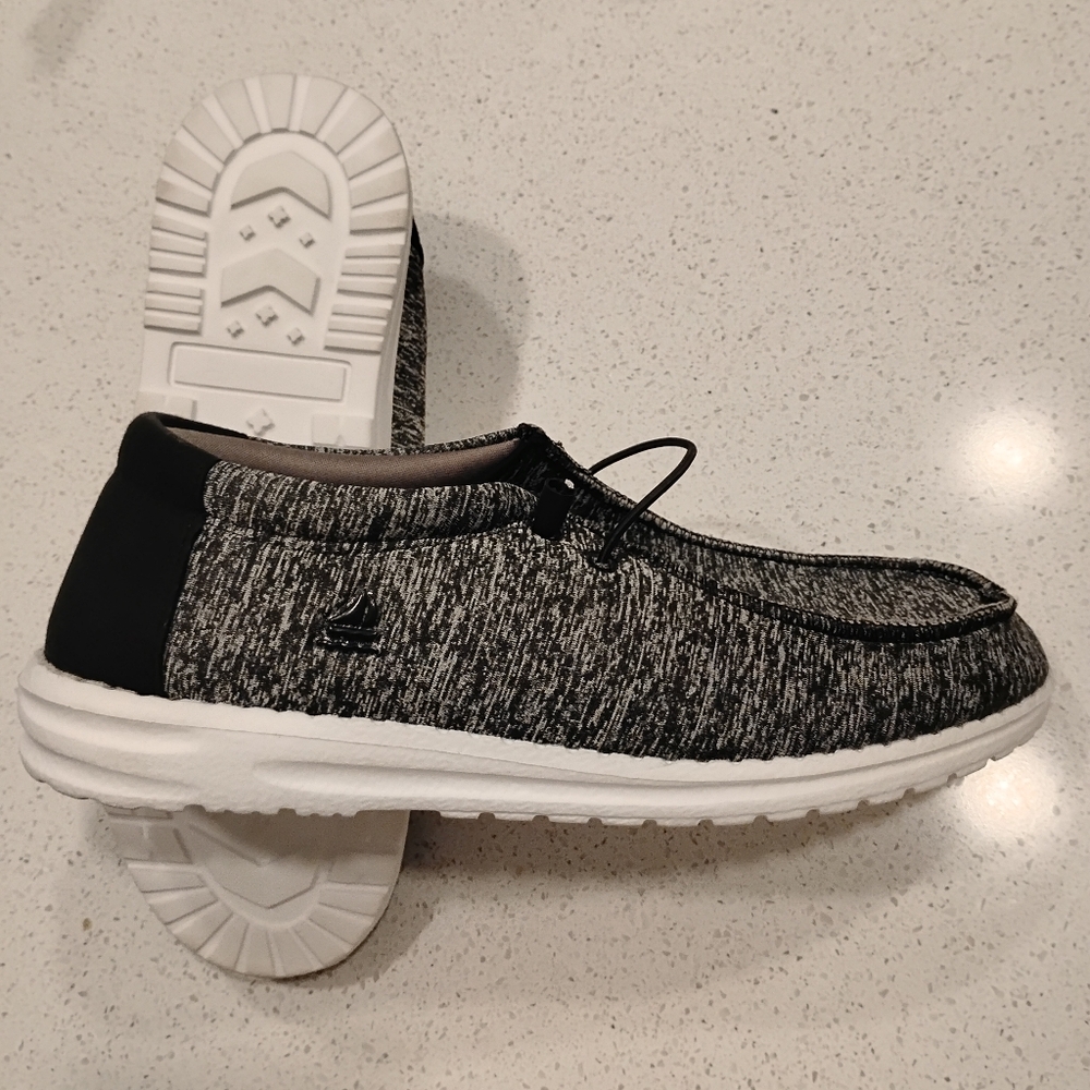 Sail ANNE Black And Gray Casual Flats with Elastic Goring